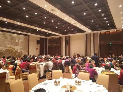 九华山迎来大连千人祈福团 朝山礼佛拜地藏 入境旅游业务持续升温